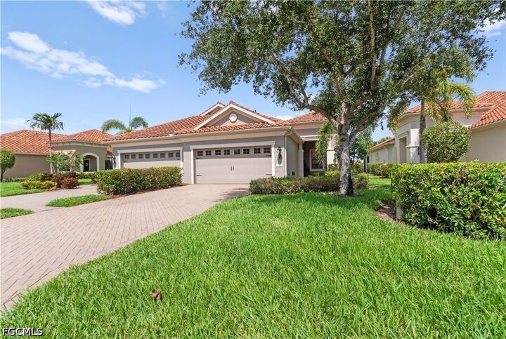 Property Photo:  4610 Waterscape Lane  FL 33966 