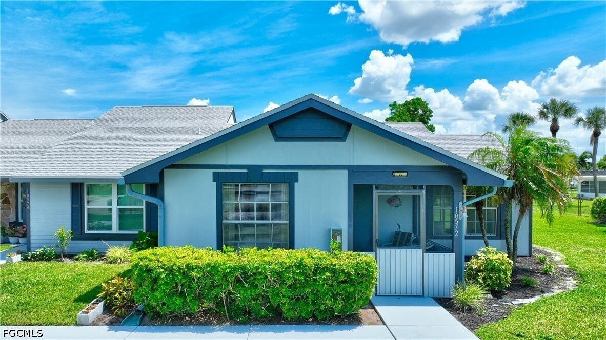 Property Photo: 10572 Quincy Court FL 33936