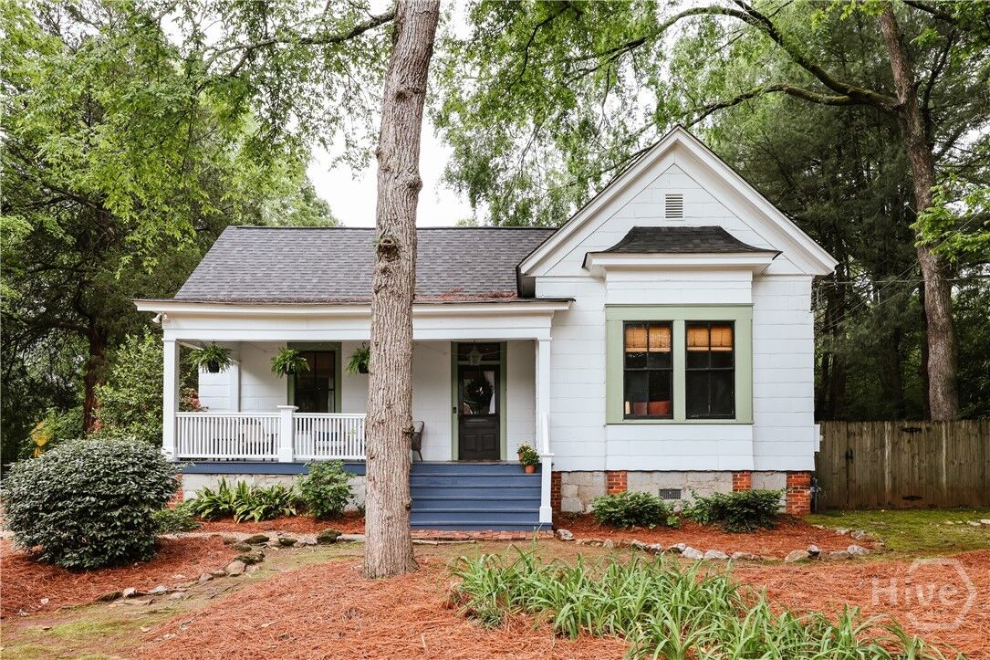 Property Photo: 905 Oglethorpe Avenue GA 30606