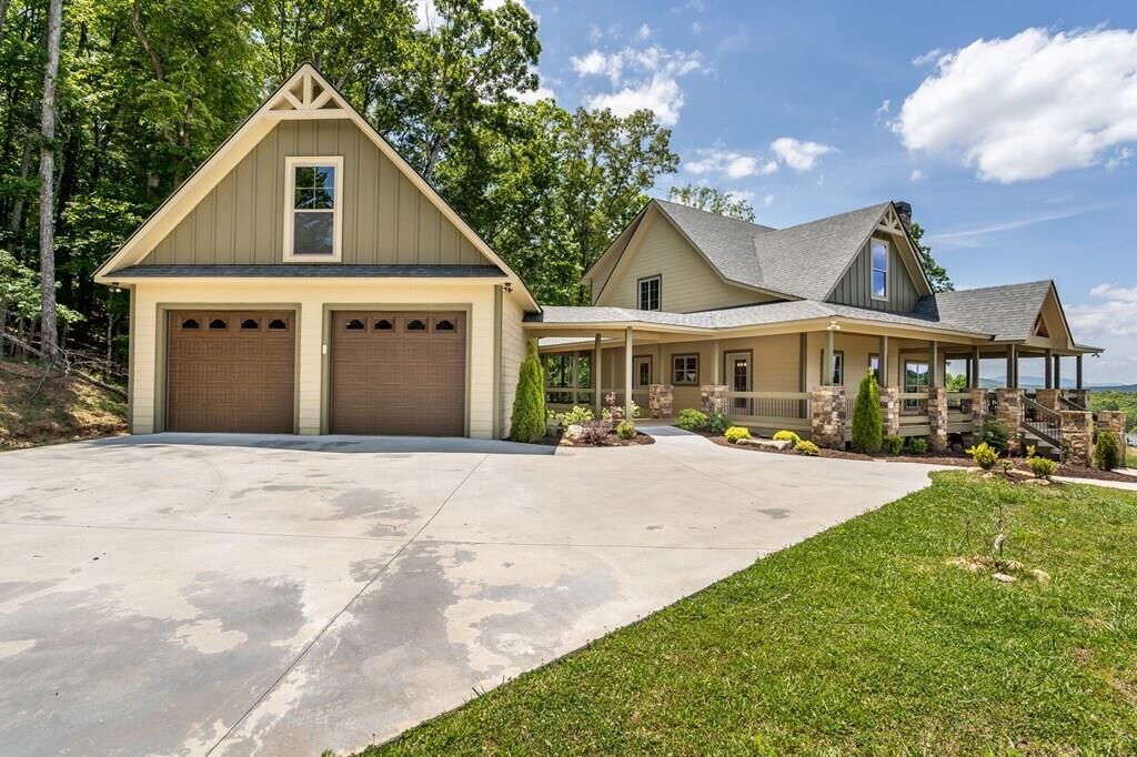 Property Photo: 167 Big Valley Overlook GA 30560