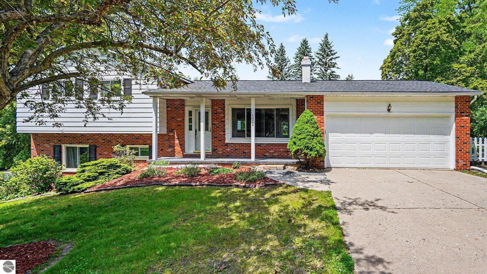 Property Photo:  1012 Highland Street  MI 48858 
