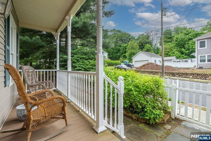 Property Photo:  66 Hillside Avenue  NJ 07432 