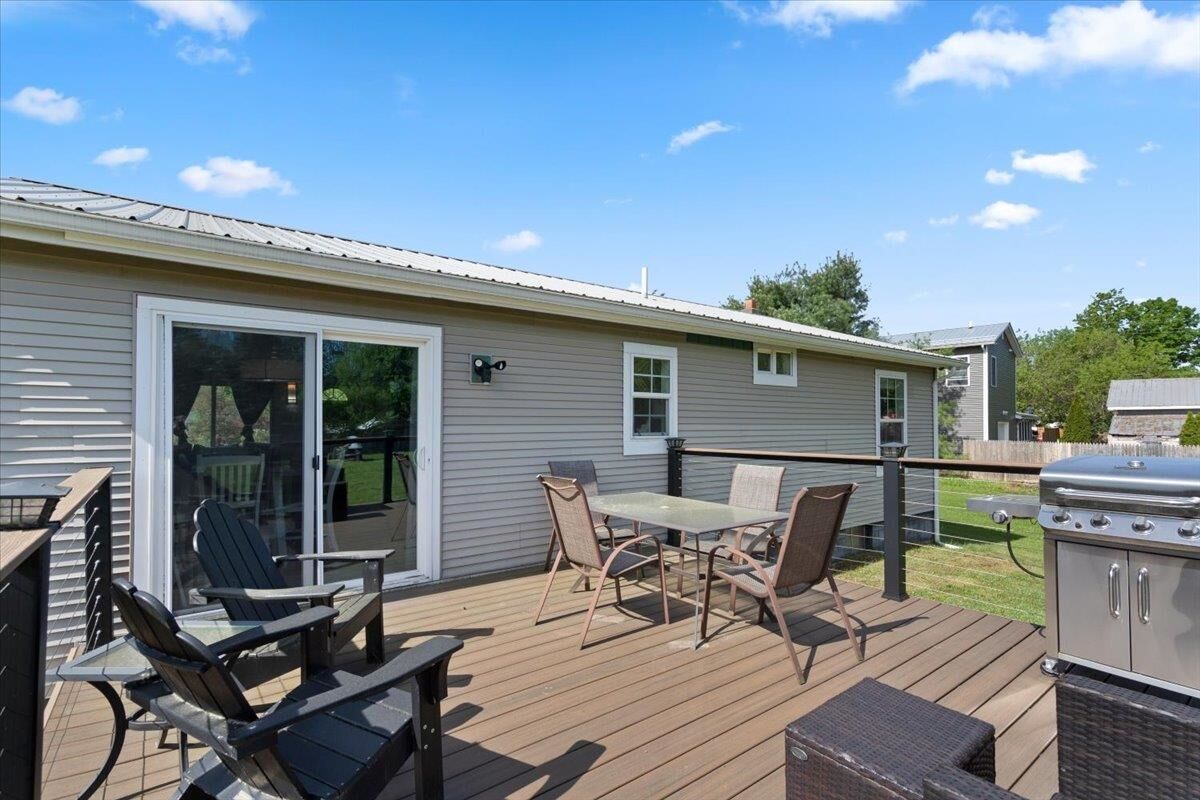 Property Photo: 33 Sunset Circle VT 05468