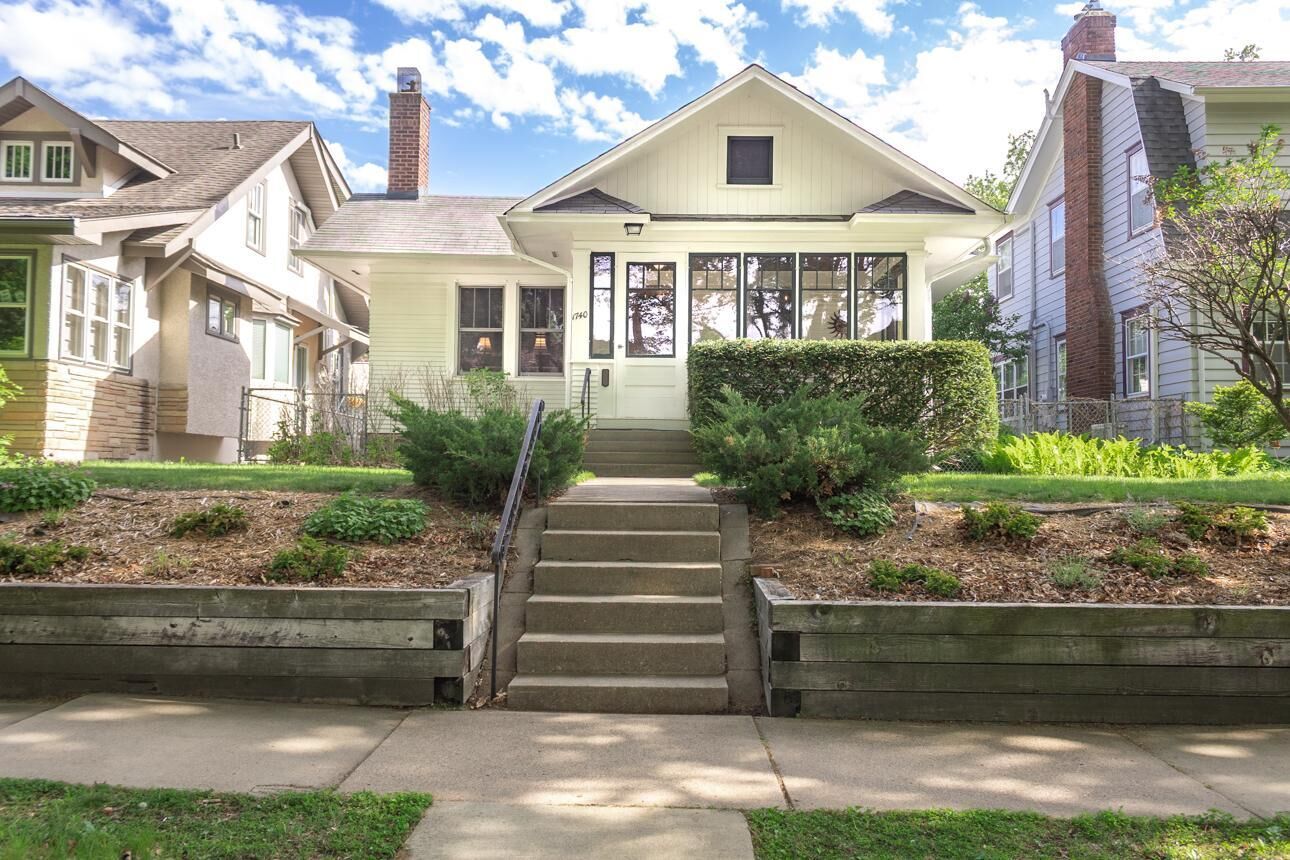 Property Photo:  1740 Wellesley Avenue  MN 55105 