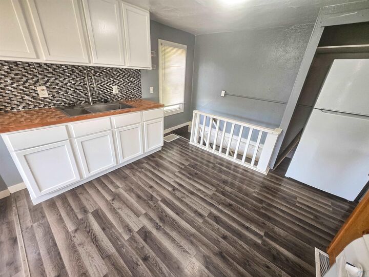 Property Photo:  929 S Alice St  IA 51106 