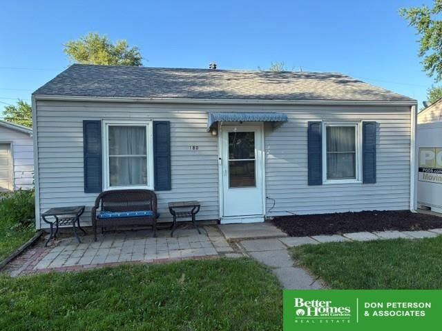 Property Photo: 180 Jefferson Road NE 68025
