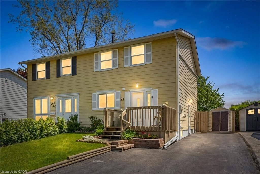 Property Photo: 71 Blackhorne Drive ON N2E 1T5