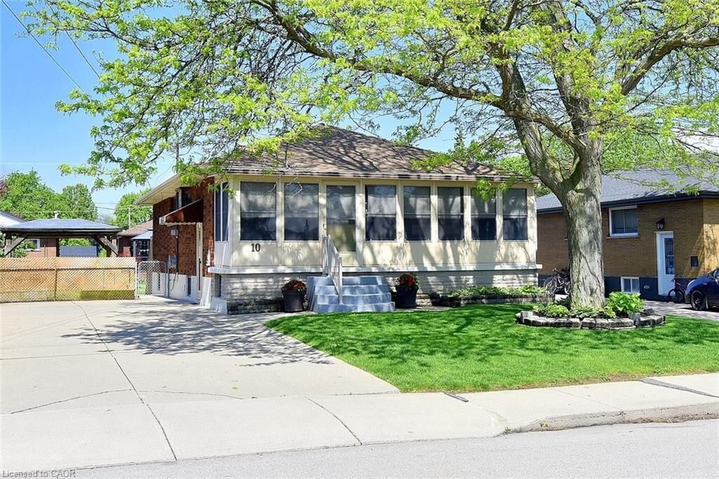 Property Photo:  10 Alderney Avenue  ON L9A 2A5 