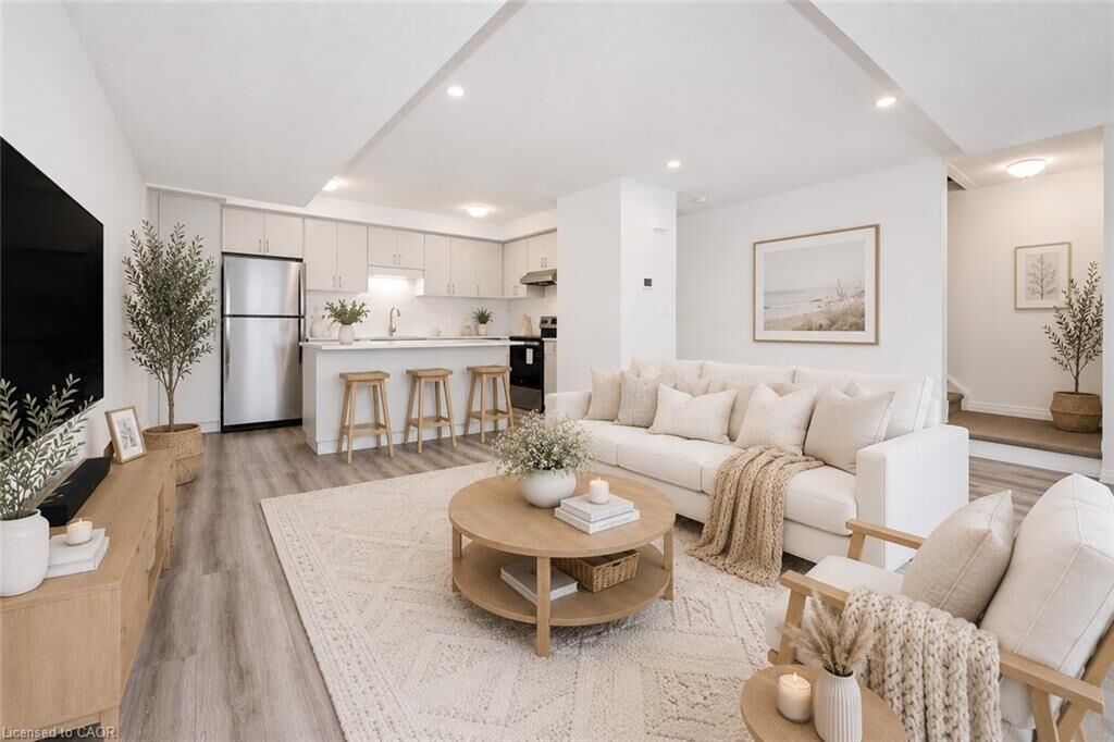 Property Photo: 616 Benninger Drive ON N2E 0K5