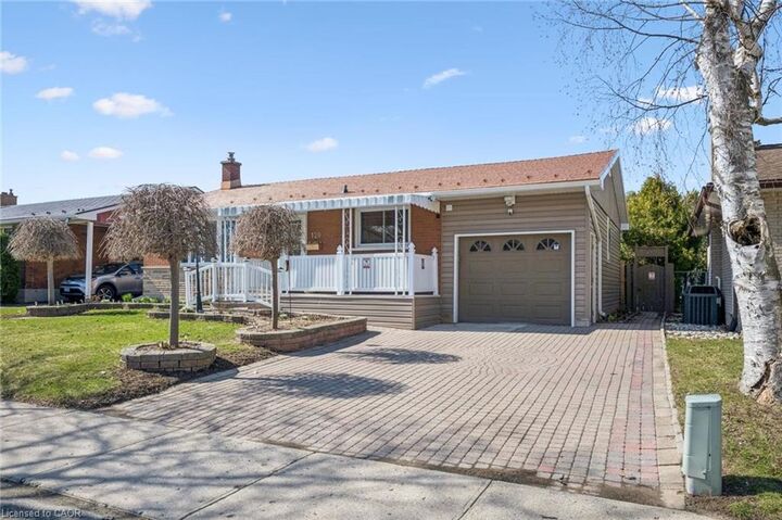 Property Photo:  120 Lorraine Avenue  ON N2B 2N2 