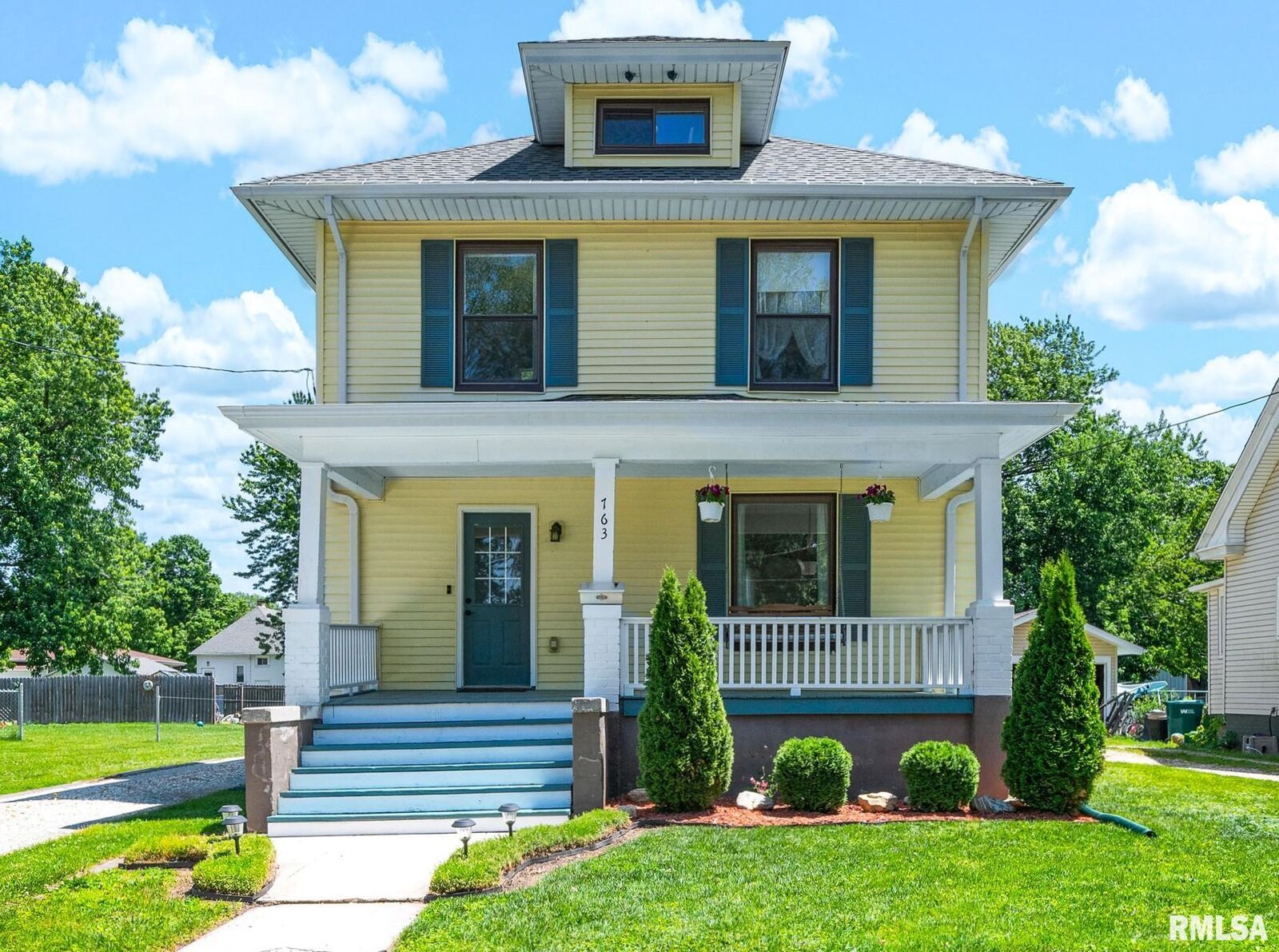 Property Photo:  763 Monroe Street  IL 61401 