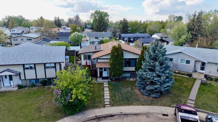 116 McNab Park Street E — photo 1