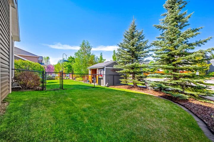 Property Photo: 6 Chaparral Valley Square SE AB T2X 0P7