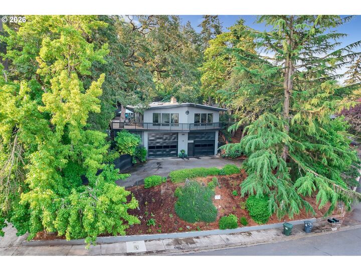 Property Photo:  2610 Highland Oaks Dr  OR 97405 