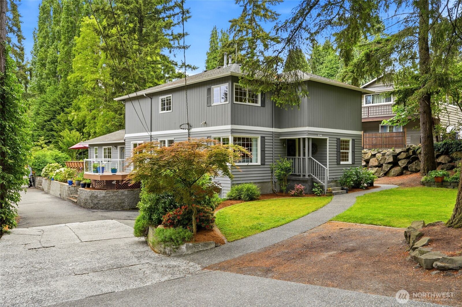 Property Photo: 236 SW 166th Place WA 98166