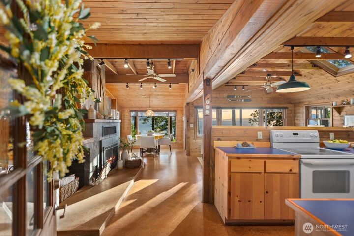 Property Photo: 2726 Sea Garden Lane WA 98282