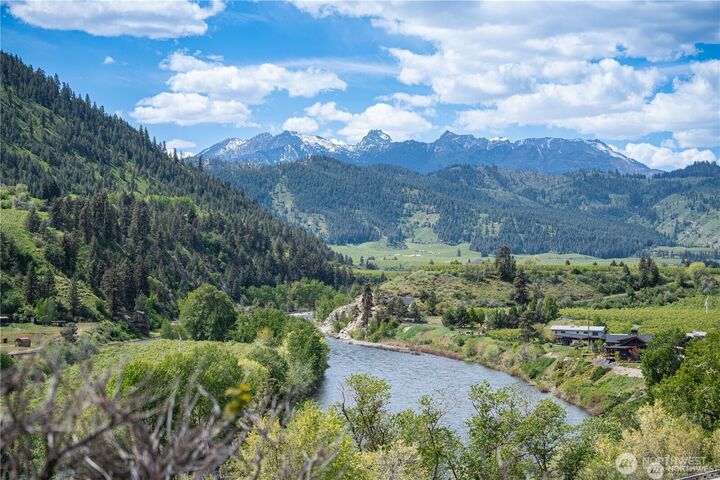 Property Photo: 2 Sunburst Lane WA 98815