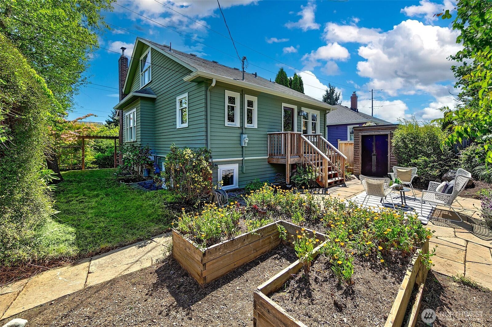Property Photo:  1002 NW 70th Street  WA 98117 