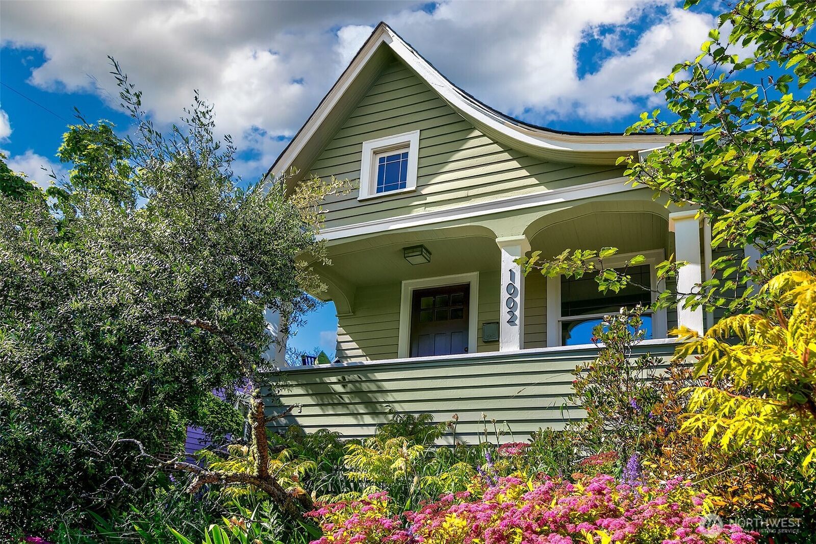 Property Photo: 1002 NW 70th Street WA 98117