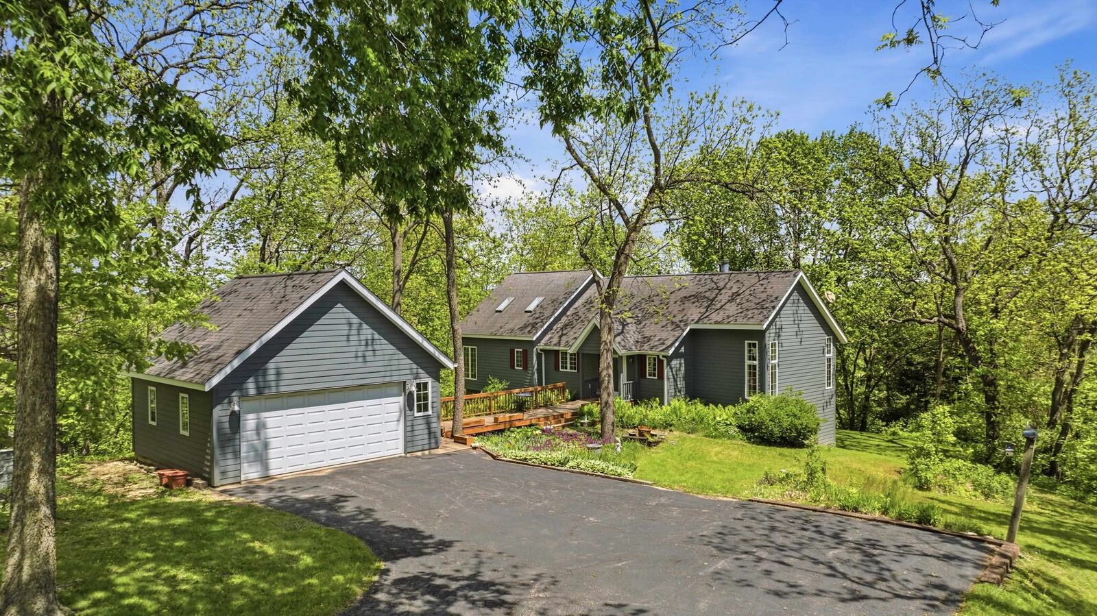 Property Photo: 3 Hearthstone Path IL 61036