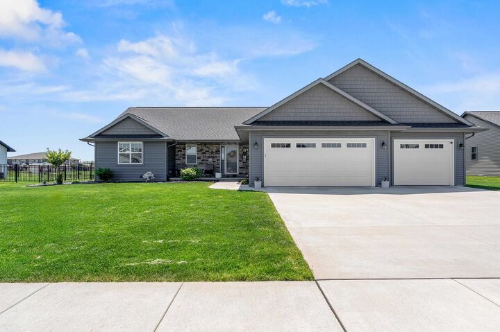 Property Photo: 2532 Kilrush Road WI 54115
