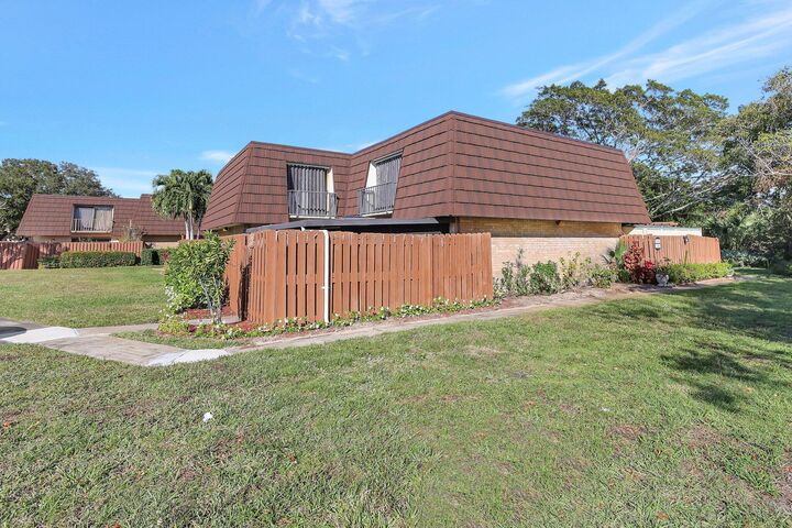 Property Photo:  5852 SE Riverboat Drive 321  FL 34997 