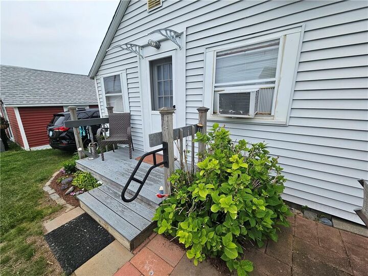 Property Photo:  854 Matunuck Beach Road  RI 02879 