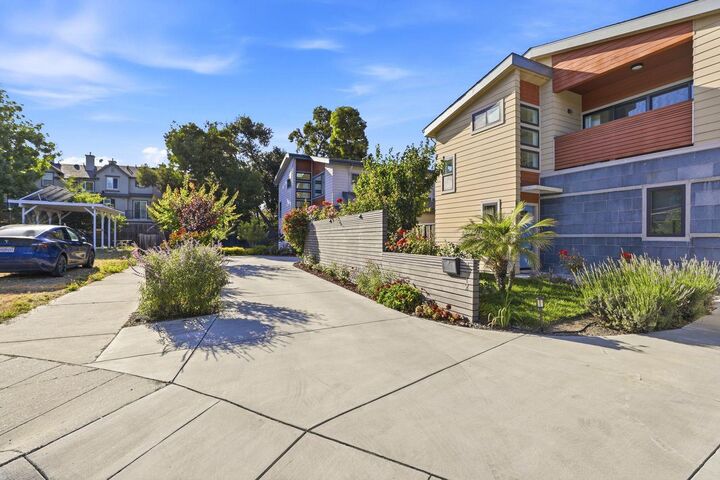 Property Photo: 2212 Leland Avenue CA 94040