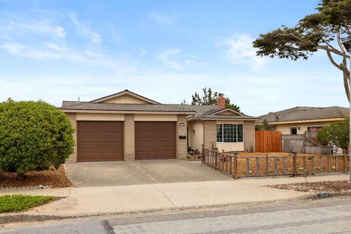 Property Photo: 3135 Messinger Drive CA 93933
