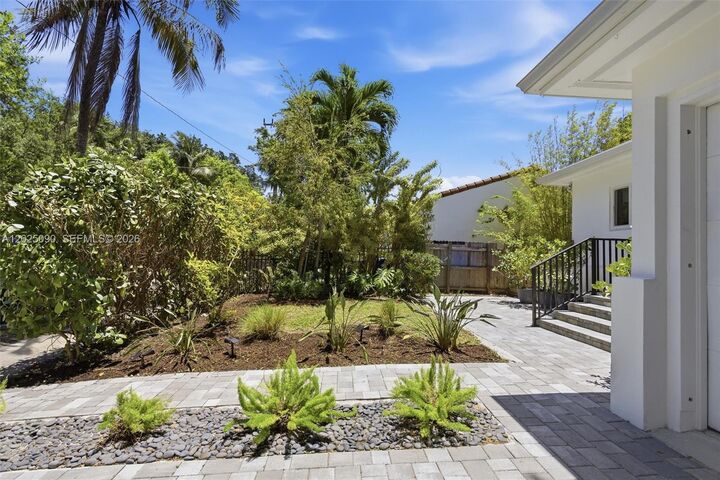 Property Photo: 434 NE 77th St FL 33138