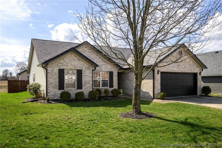 Property Photo: 3520 Peach Tree Street IN 47130