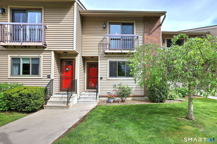 Property Photo:  330 Merwin Avenue D5  CT 06460 
