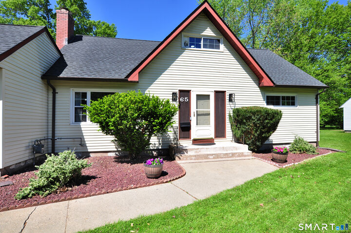 Property Photo:  65 Seminole Circle  CT 06117 