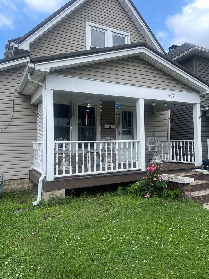 Property Photo: 507 Laurel Street OH 45601