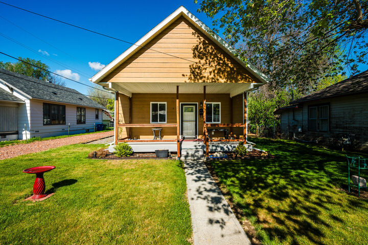Property Photo:  216 S Linden Avenue  WY 82801 