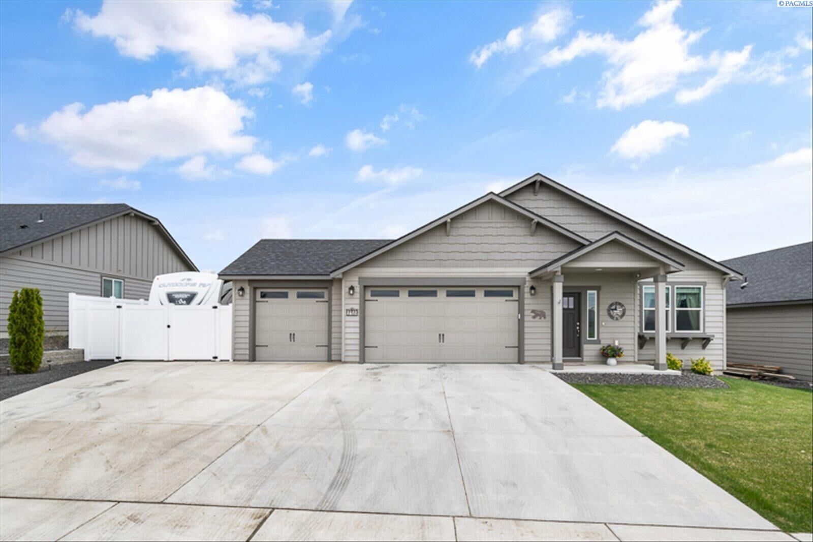 Property Photo:  3709 Road 80  WA 99301 