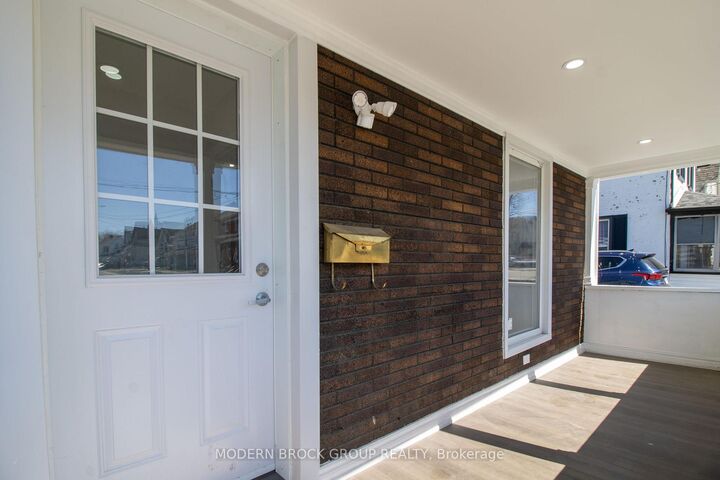 Property Photo: 110 Brock Street ON K6V 4G1