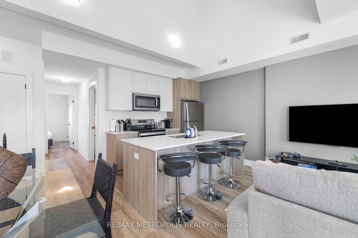 449 Lansdowne Avenue — photo 1