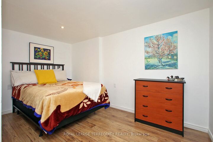 Property Photo: 123 Village Crescent ON K9J 0A9