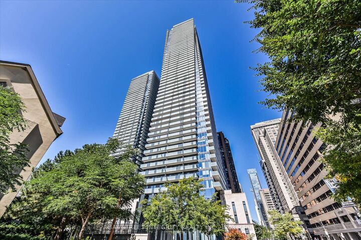 Property Photo: 1080 Bay Street 5302 ON M5S 0A5