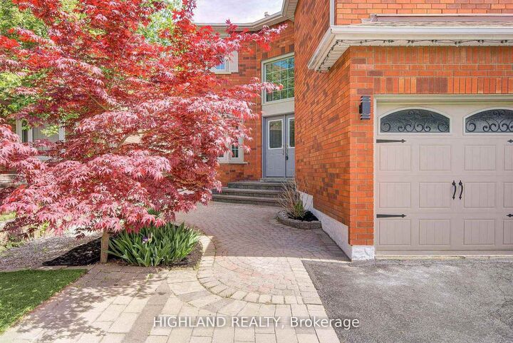 Property Photo: 4781 Crystal Rose Drive ON L5V 1G9