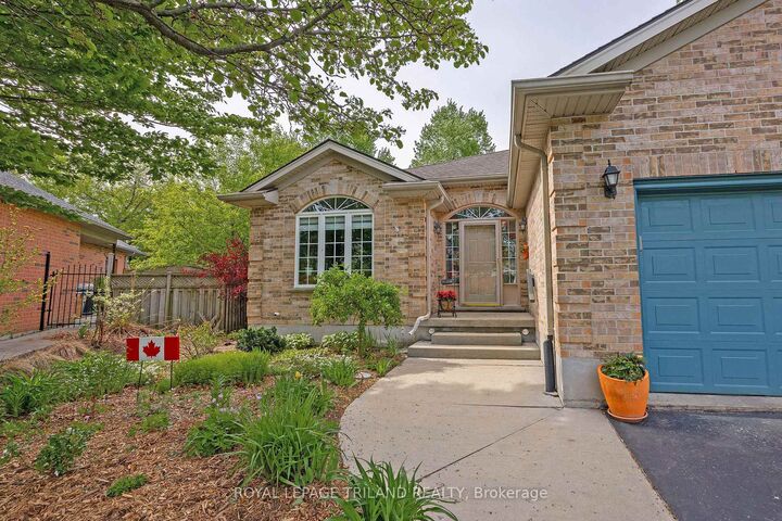 Property Photo: 557 Inverness Avenue ON N6H 5R3