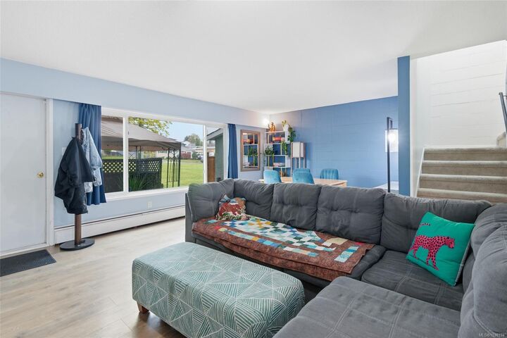 Property Photo:  4110 Kendall Ave 9  BC V9Y 5J1 