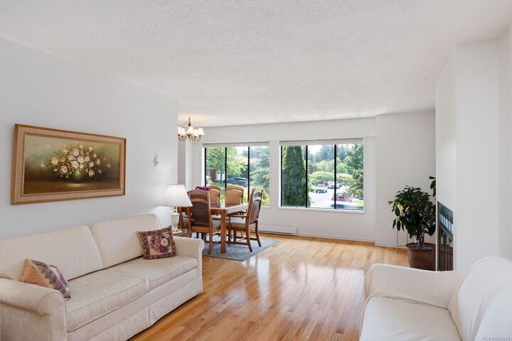 Property Photo: 764 Mann Ave BC V8Z 3C2