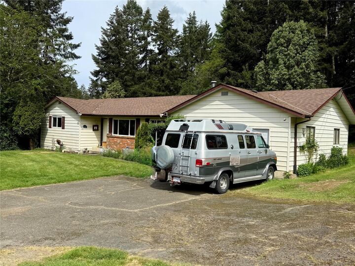 Property Photo: 1673 Northwest Bay Rd BC V9P 9C4