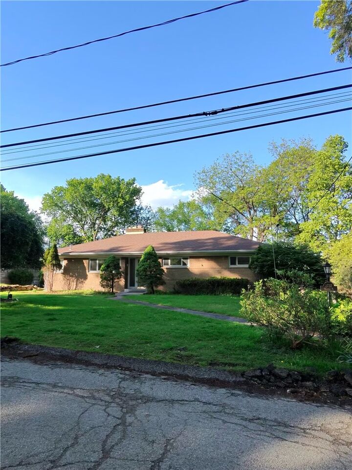 Property Photo: 2737 Orlando Place PA 15235