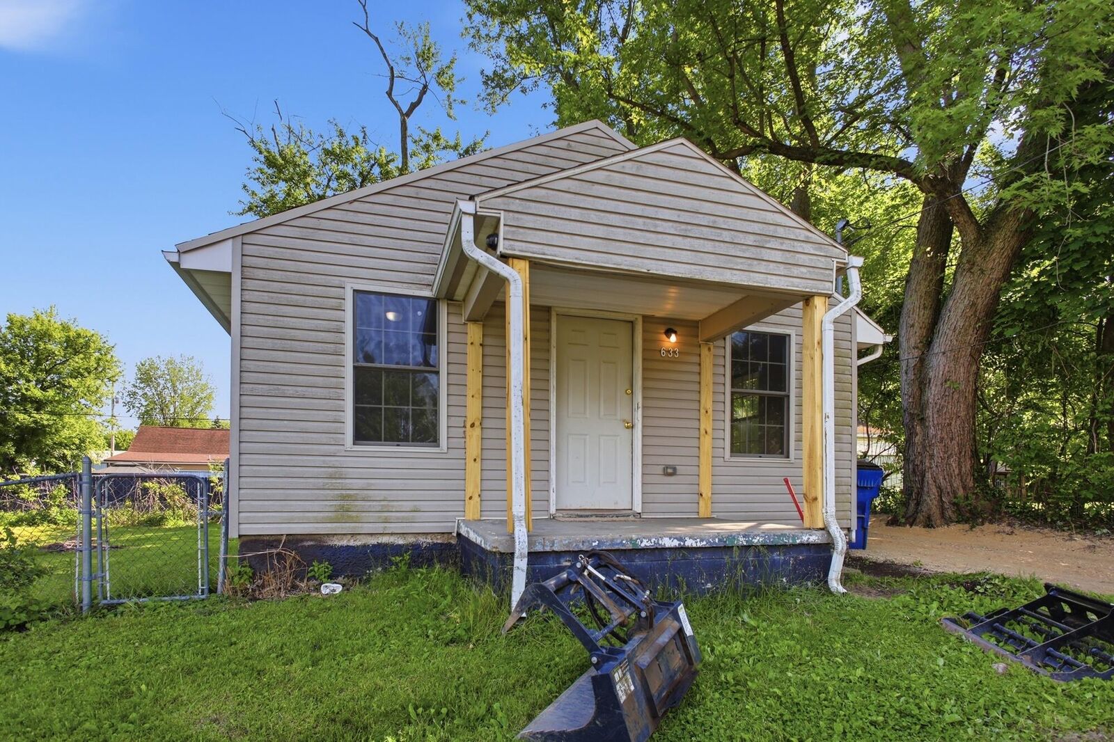 Property Photo: 633 Neosha Avenue OH 45505