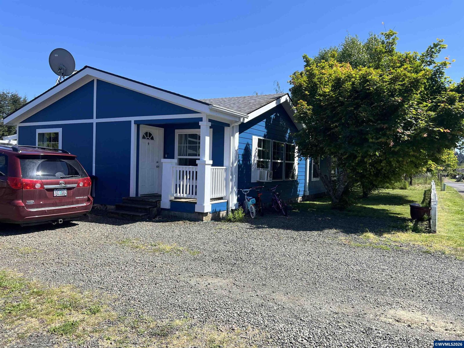 Property Photo:  210 NW Grinstead St  OR 97380 