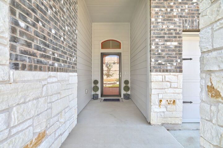 Property Photo:  6205 Kildare Drive  TX 78626 