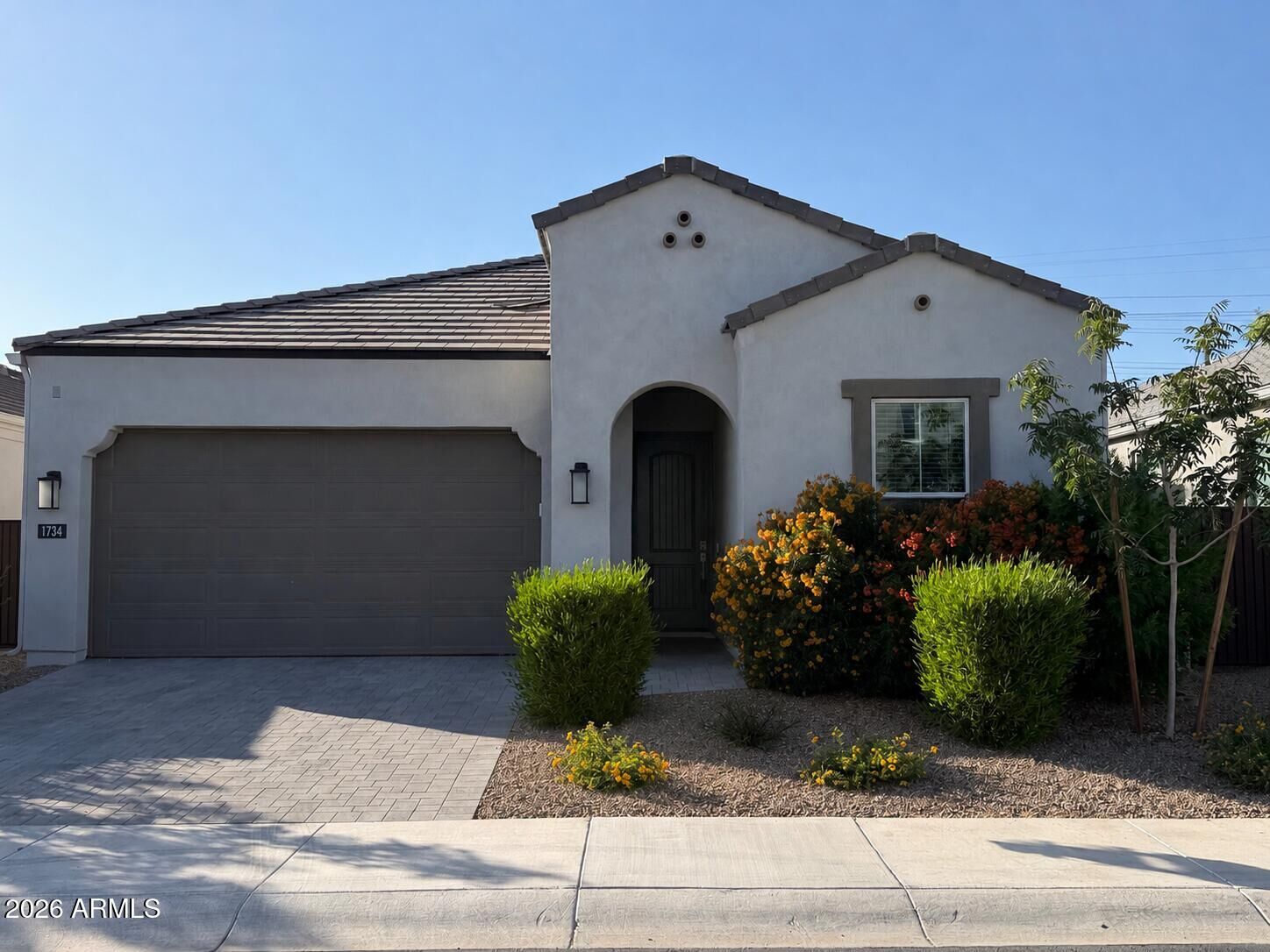 Property Photo:  1734 E Questa Drive  AZ 85024 
